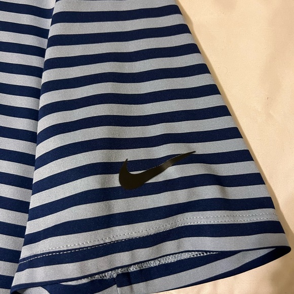 EUC Nike Golf polo - Picture 3 of 3